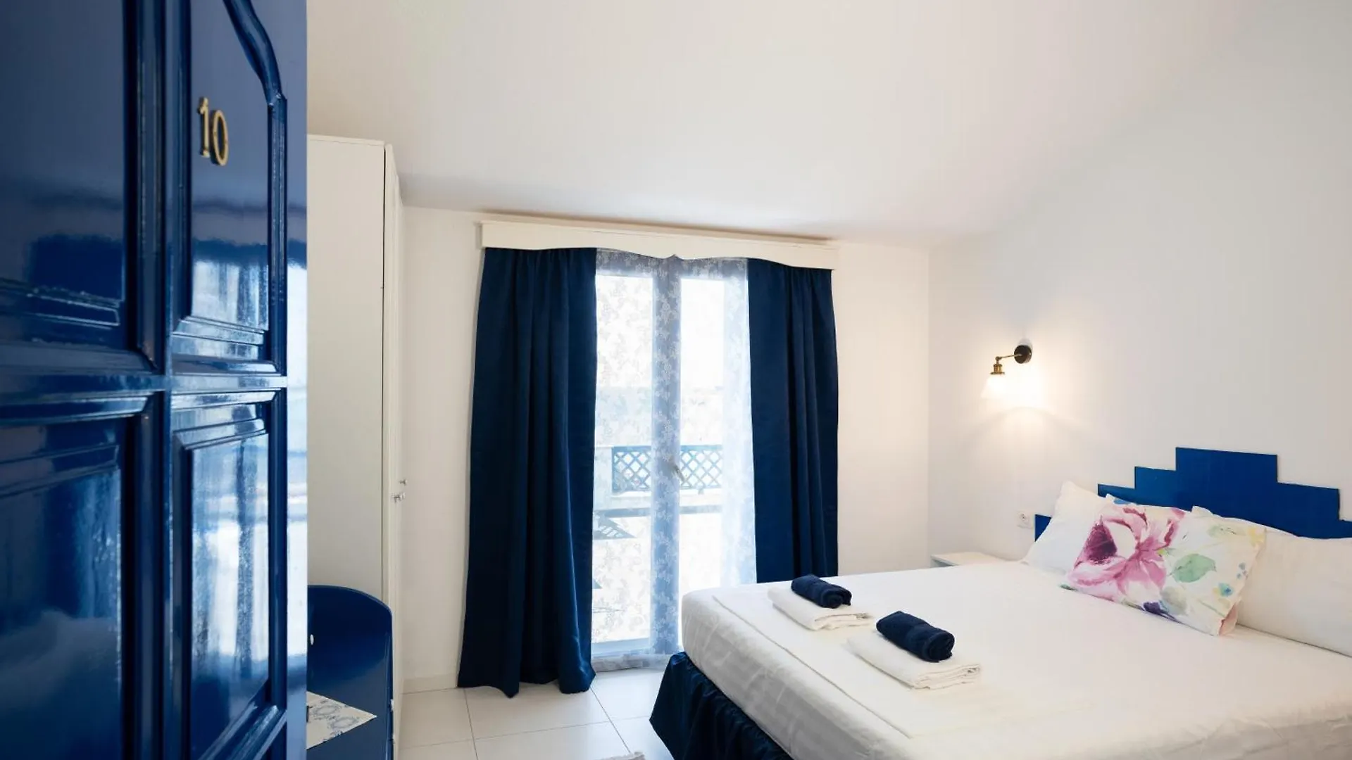 Hotel Deti Дуррес 3*,