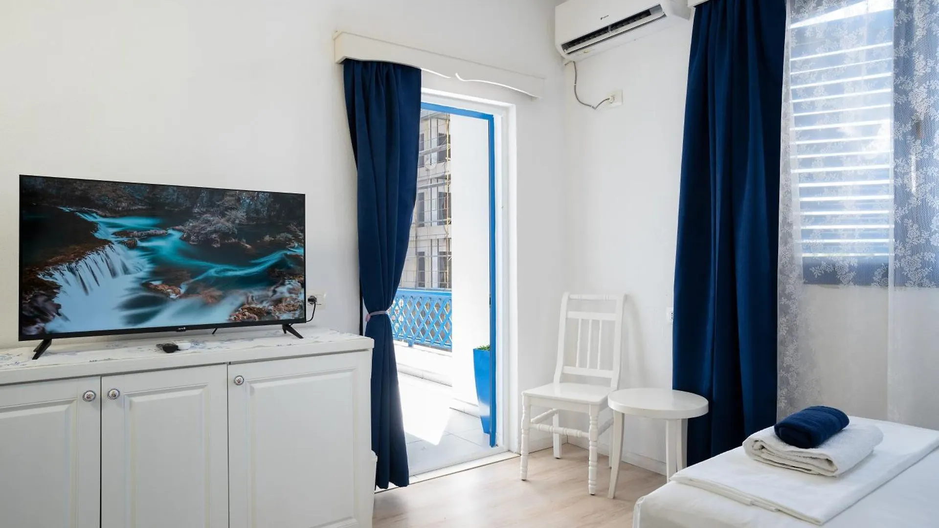 Hotel Deti Durrës 3*,